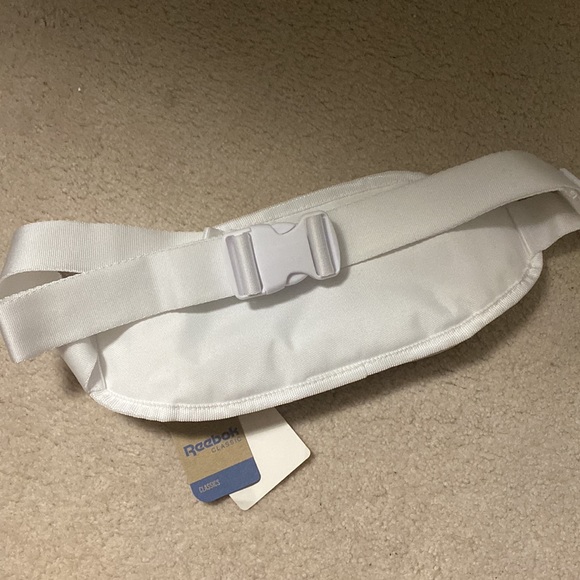 White Reebok Fannypack - Picture 2 of 2